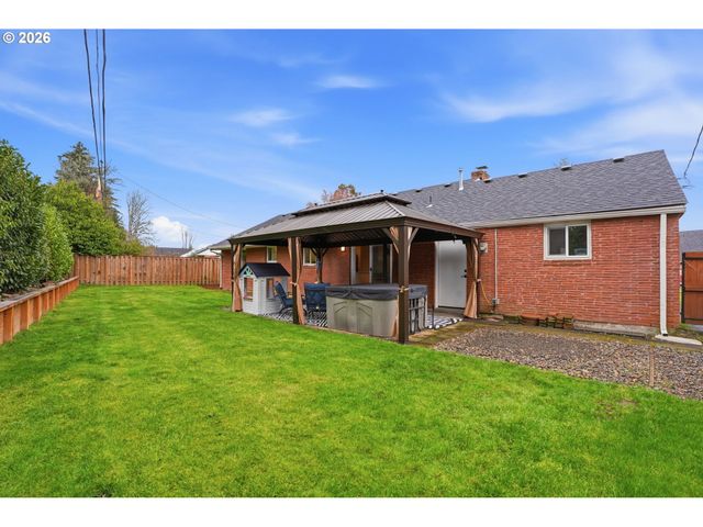 735 Sw 136TH Ave, Beaverton, OR 97005