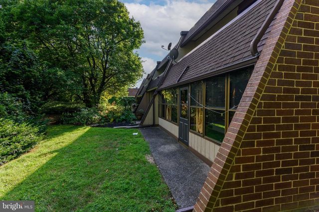 706 CEDAR RIDGE LN, Mechanicsburg, PA 17055