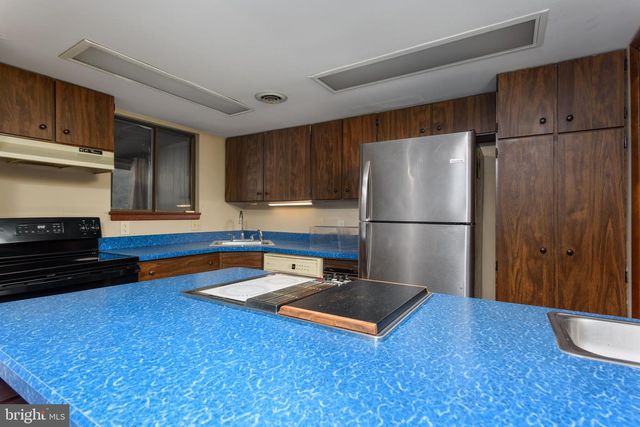706 CEDAR RIDGE LN, Mechanicsburg, PA 17055