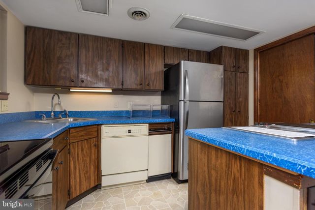 706 CEDAR RIDGE LN, Mechanicsburg, PA 17055