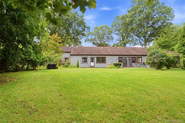 209 Strathmore Gate Drive, Stony Brook, NY 11790