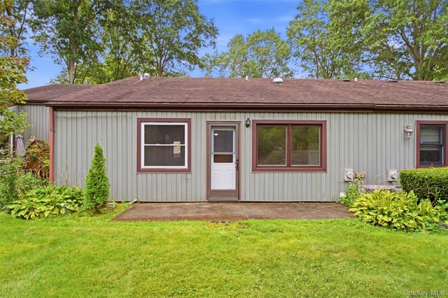 209 Strathmore Gate Drive, Stony Brook, NY 11790
