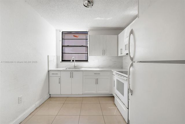 1798 NW 55th Ave 202, Lauderhill, FL 33313