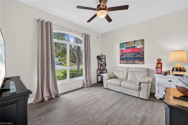 23410 Olde Meadowbrook CIR, Estero, FL 34134