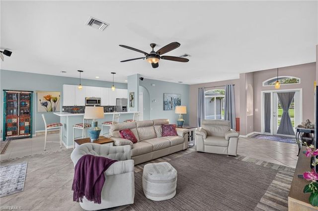23410 Olde Meadowbrook CIR, Estero, FL 34134