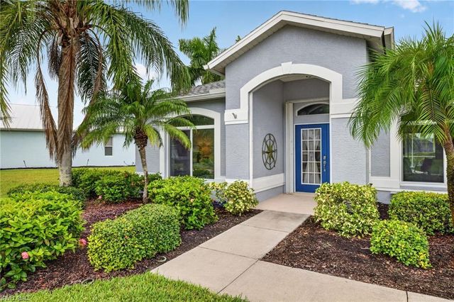 23410 Olde Meadowbrook CIR, Estero, FL 34134