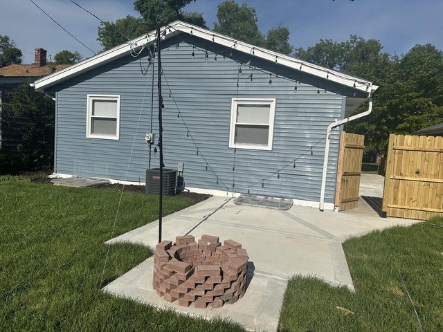 4850 N 57th STREET, Milwaukee, WI 53218