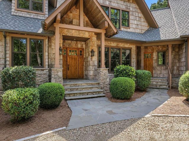9208 Flying Eagle Lane, Charlotte, NC 28278