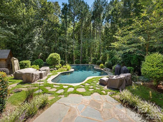9208 Flying Eagle Lane, Charlotte, NC 28278