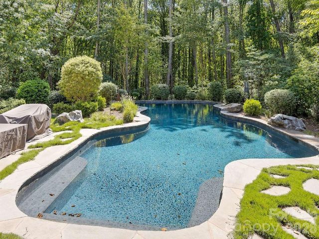 9208 Flying Eagle Lane, Charlotte, NC 28278