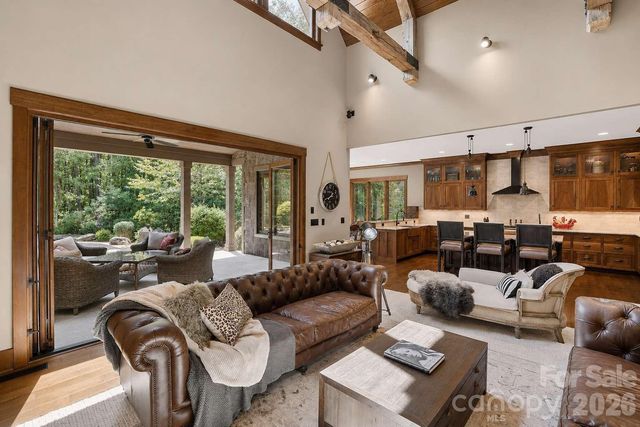 9208 Flying Eagle Lane, Charlotte, NC 28278
