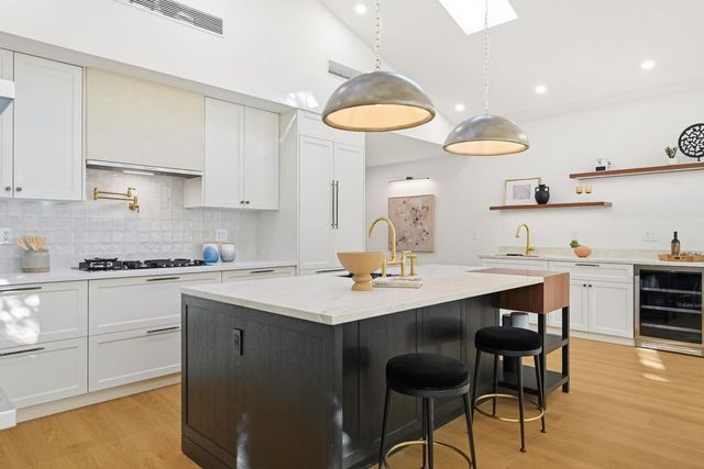 266 Vine Street, San Carlos, CA 94070