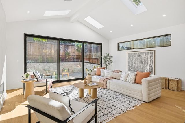 266 Vine Street, San Carlos, CA 94070