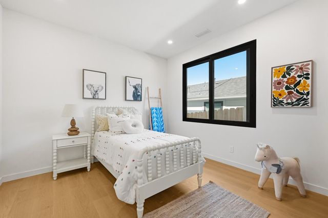 266 Vine Street, San Carlos, CA 94070