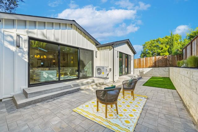 266 Vine Street, San Carlos, CA 94070