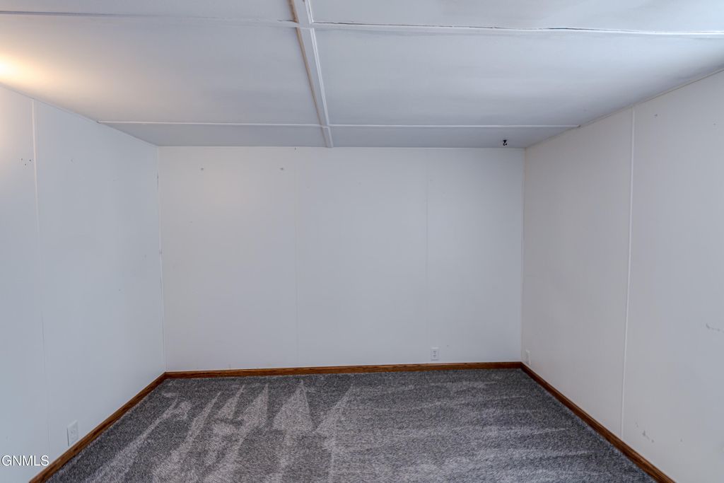 454 Piccadilly Circle, Bismarck, ND 58504 photo 28