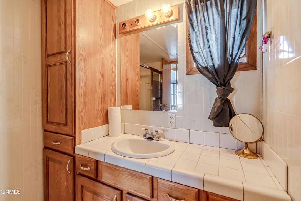 454 Piccadilly Circle, Bismarck, ND 58504 photo 32