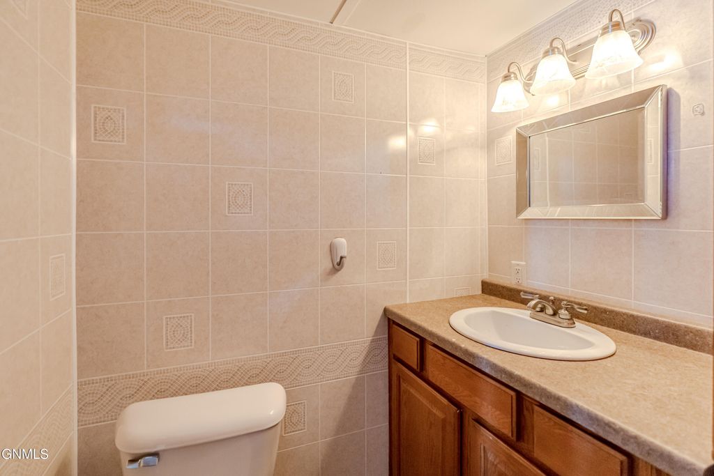 454 Piccadilly Circle, Bismarck, ND 58504 photo 39