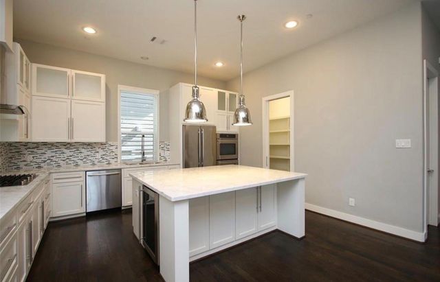 2614 Sherwin Street, Houston, TX 77007