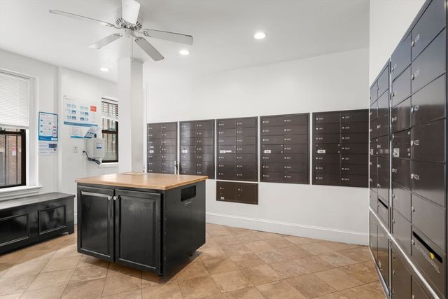 66 Queensberry St 218, Boston, MA 02215