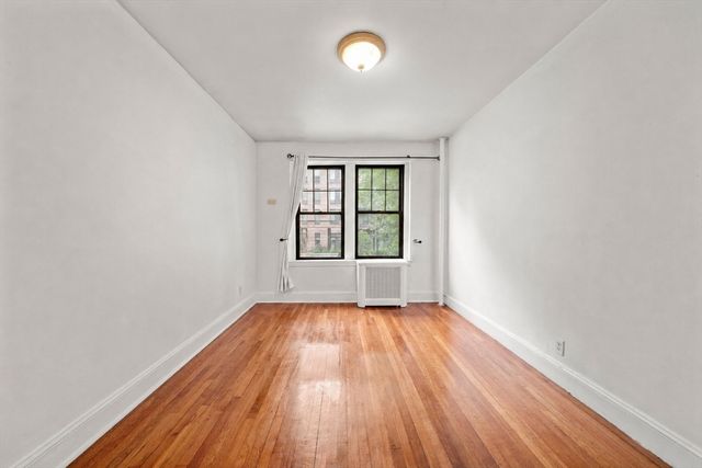 66 Queensberry St 218, Boston, MA 02215