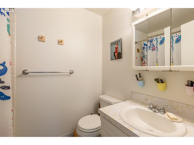 9715 Se RAMONA St, Portland, OR 97266