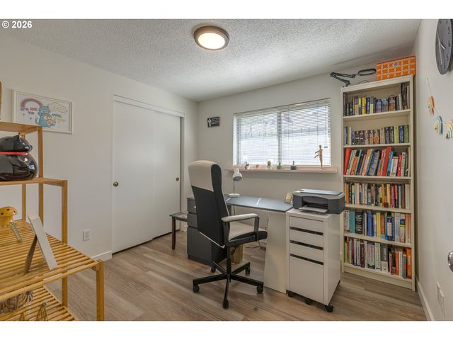 9715 Se RAMONA St, Portland, OR 97266