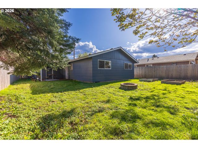9715 Se RAMONA St, Portland, OR 97266