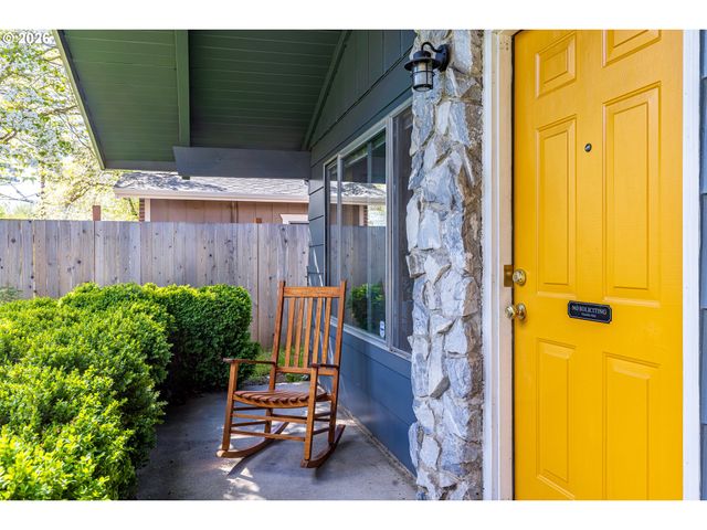 9715 Se RAMONA St, Portland, OR 97266