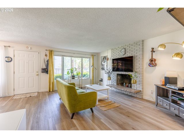 9715 Se RAMONA St, Portland, OR 97266