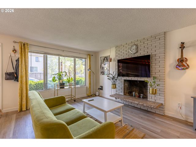 9715 Se RAMONA St, Portland, OR 97266