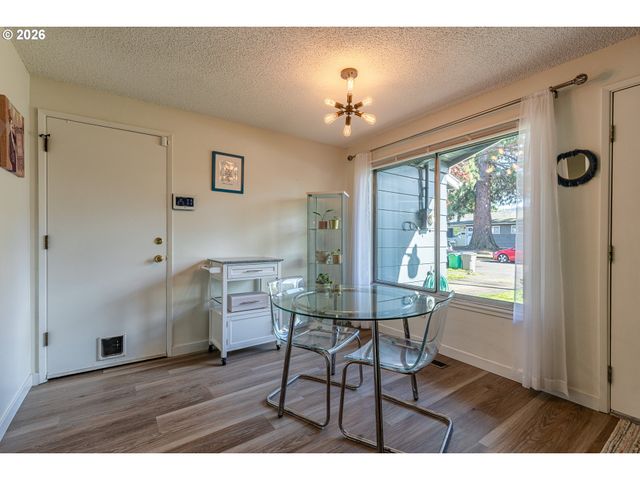 9715 Se RAMONA St, Portland, OR 97266
