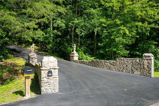 2755 Ashley Morgan Drive, New Albany, IN 47150