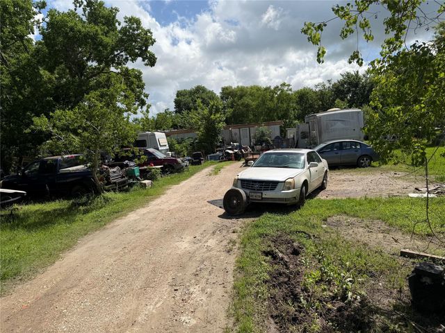 608 County Rd 4902, Dayton, TX 77535