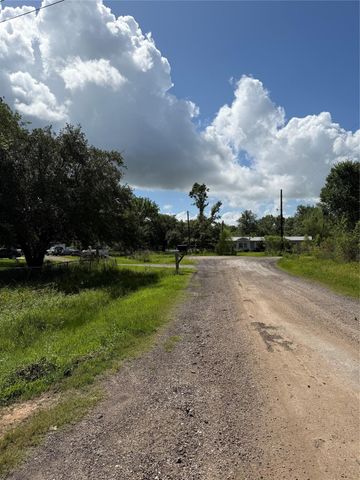 608 County Rd 4902, Dayton, TX 77535