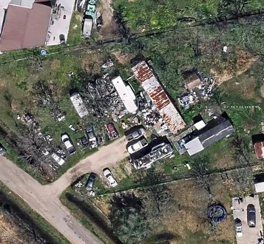 608 County Rd 4902, Dayton, TX 77535