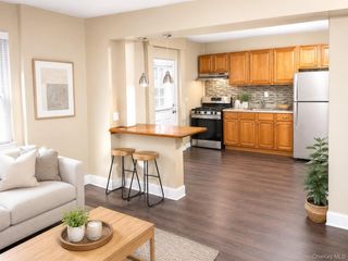 36 Cooper Street, Babylon, NY 11702