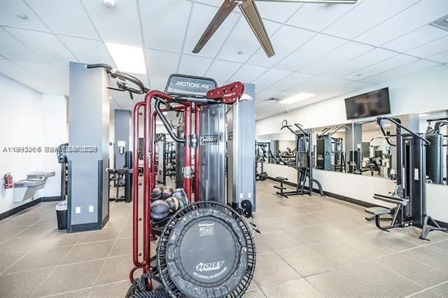 2501 S Ocean Dr 922, Hollywood, FL 33019