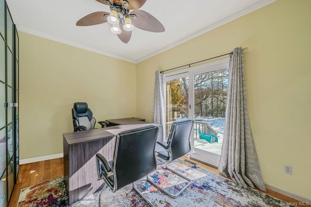 10 Ashley Loop, Northport, NY 11768