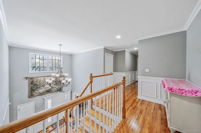 10 Ashley Loop, Northport, NY 11768