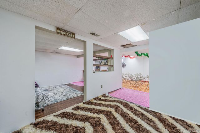 10 Ashley Loop, Northport, NY 11768