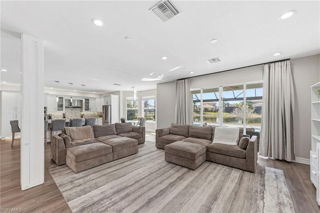 10392 Spruce Pine CT, Fort Myers, FL 33913