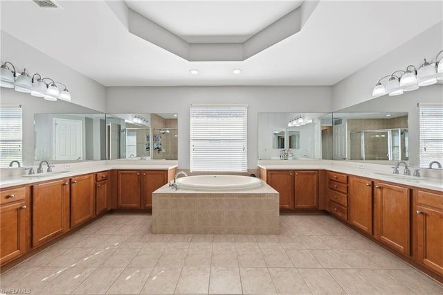 10392 Spruce Pine CT, Fort Myers, FL 33913