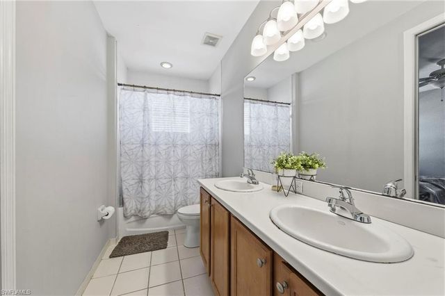 10392 Spruce Pine CT, Fort Myers, FL 33913