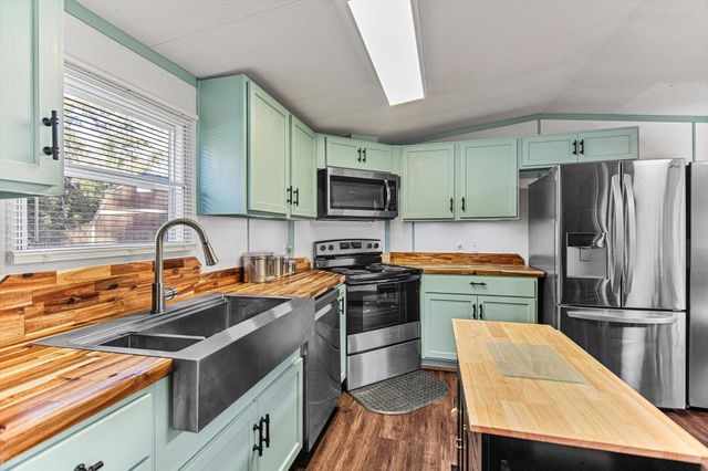 188 County Road 429, Dayton, TX 77535