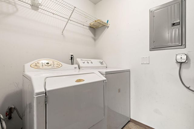 8214 Lincoln Circle C, Merrillville, IN 46410