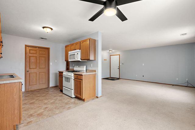 8214 Lincoln Circle C, Merrillville, IN 46410