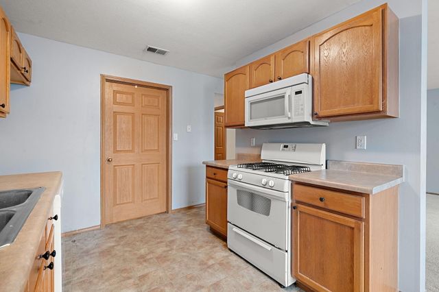 8214 Lincoln Circle C, Merrillville, IN 46410