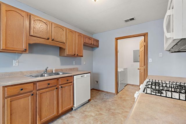 8214 Lincoln Circle C, Merrillville, IN 46410