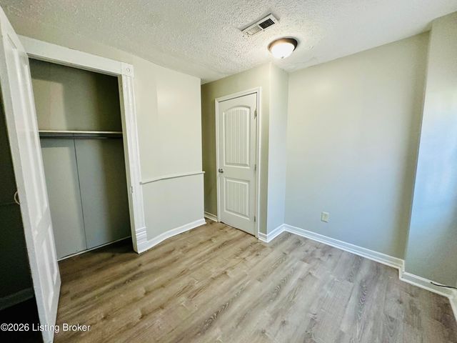 1528 Wilson Ave, Louisville, KY 40210